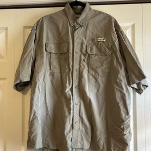 Magellan Outdoors Beige Short Sleeve Shirt